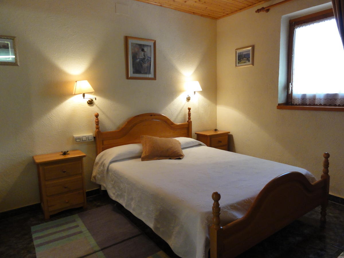 Ca L'Amadeu Hotel Vilanova de Escornalbou Room photo